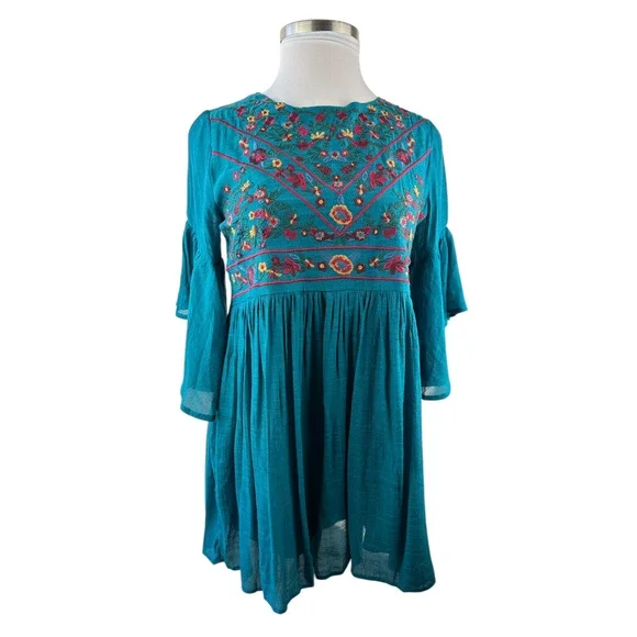 NWT Umgee Floral Embroidered Bell Sleeve Mini Dress Blue Boho Festival Medium - Picture 2 of 16
